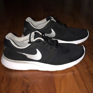 Women’s Nike KAISHA